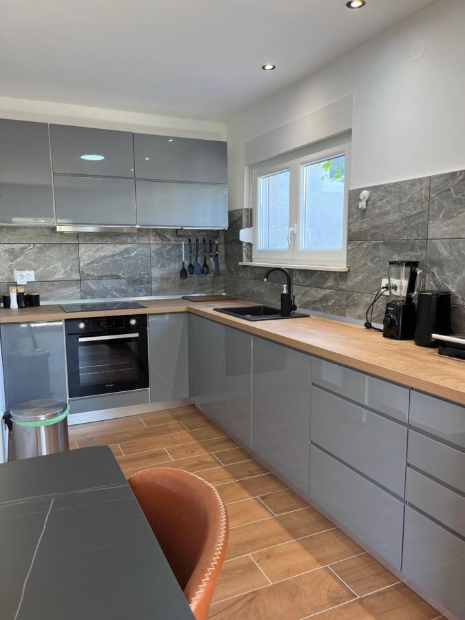 House Oliveglia *